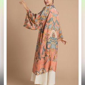 NWT Paisley Kimono